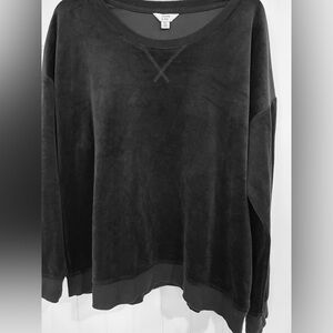 Crown & Ivy Womens Charcoal Crewneck Sweater